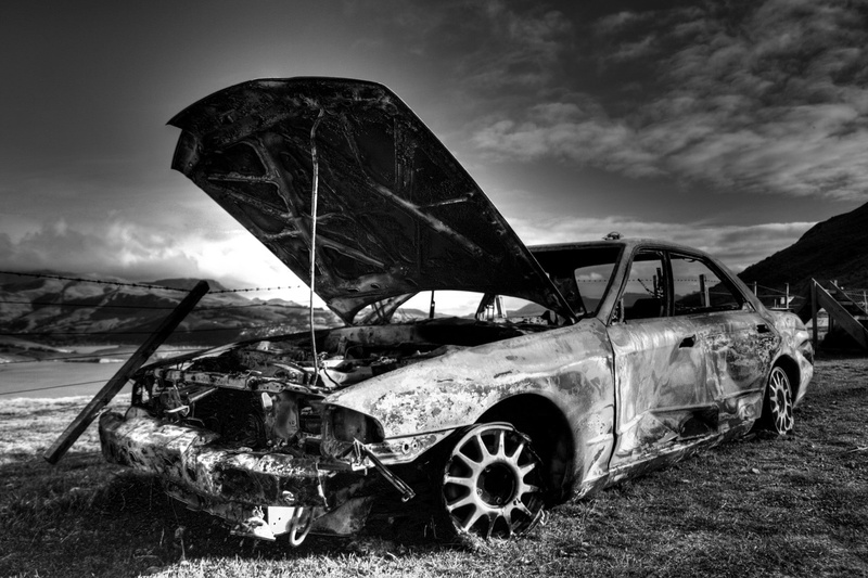 Nissan Skyline R32, wreck, 1080P, monochrome, car