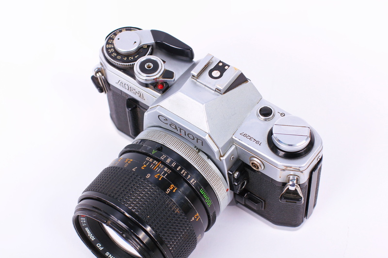 old, Camera, studio shot, close-up, metal, home video camera, photographic equipment, digital camera, Technique, camera - photographic equipment, white background
