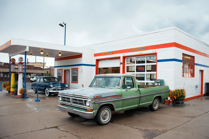 stationary, garage, vintage, auto, old school, wheels, street, store, classic cars, classic, road 66, ford, outdoors, building, cars, car, land vehicle