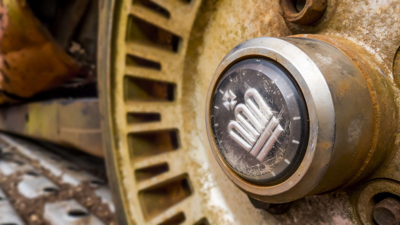 motor vehicle, land vehicle, 4K, obsolete, wheel, day, crown, metal, transportation, tire, classic, school, old, close-up, retro styled, rust, focus on foreground