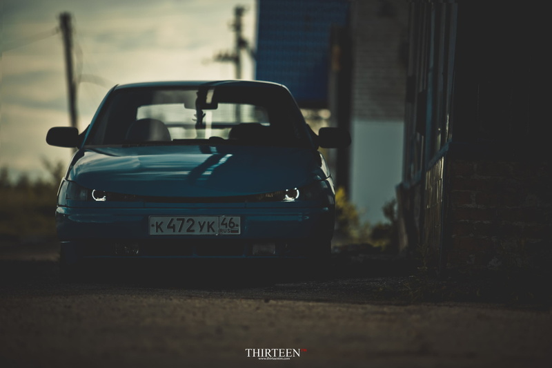 surface level, outdoors, vehicle Door, 2K, ontario - Canada, windshield, mini Cooper, wheel, sunlight, car, old-fashioned, sports Car, day, machine, street