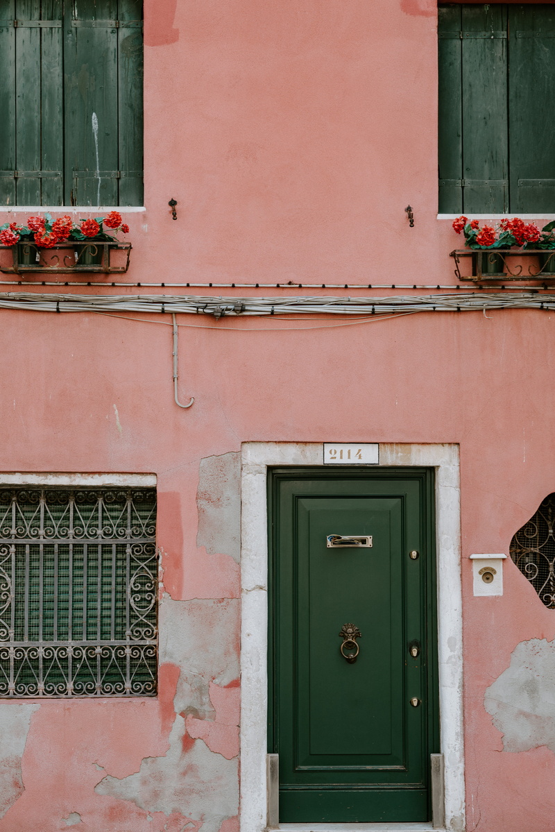 worn, weather stained, wall, front, built Structure, closed, wooden, residential Building, architecture, faded, door bell, history, italy, facade, outdoors