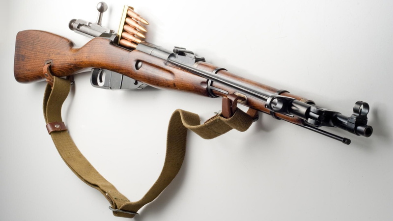 mosin nagant rifle, string instrument, antique, wood - material, studio shot, 1080P, arts culture and entertainment, single object, handgun, music, simplicity