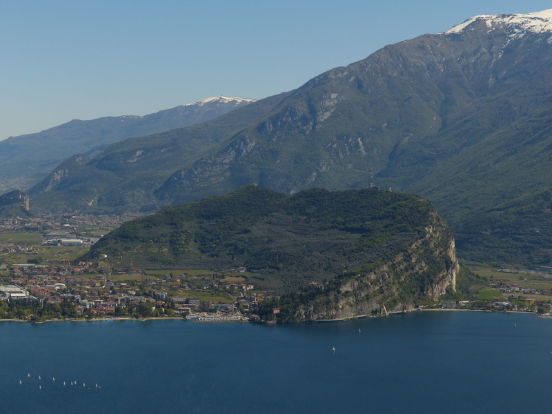 lake, sickle-shaped, Monte, architecture, mountain range, day, Garda, tranquil scene, Italy, waterfront, water, tranquility, nature, Mountain, idyllic