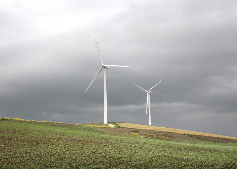 cloudy, outdoors, beauty in nature, technology, field, aero, green, power in nature, wind power, cadiz, tall, sky, fields, wind, environmental conservation