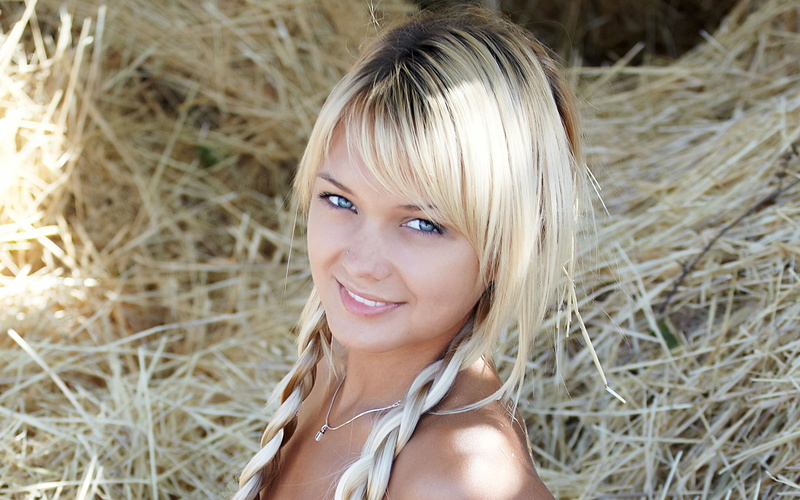 blue, lada, eyes, paglia, faces, 2K, outdoors, smiling