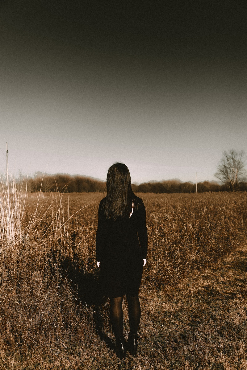 portrait, full length, 5K, girl, goldenrod, clear sky, nature, november, landscape, day, environment, fall, standing, autumn, lifestyles, tranquil scene