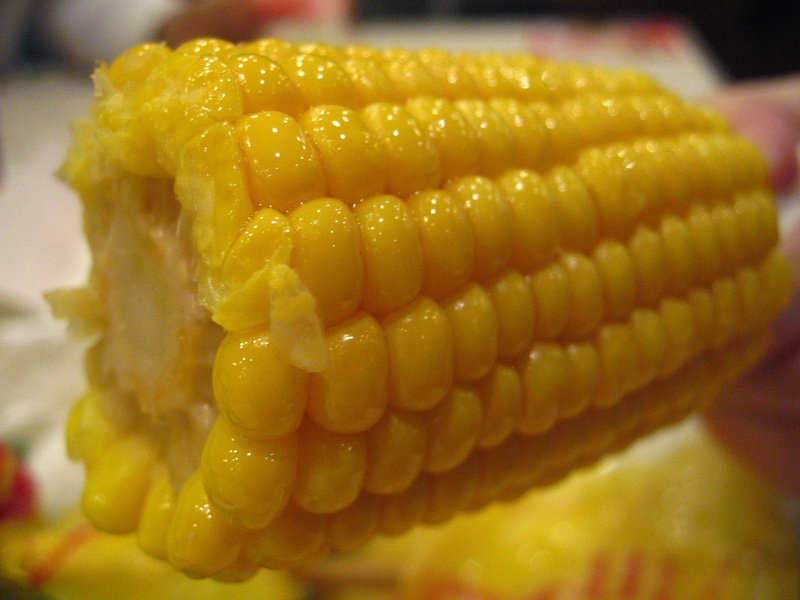 close-up, still life, comfort food, selective focus, freshness, food, indulgence, sweetcorn, yellow, kfc corn, healthy eating, ready-to-eat, wellbeing