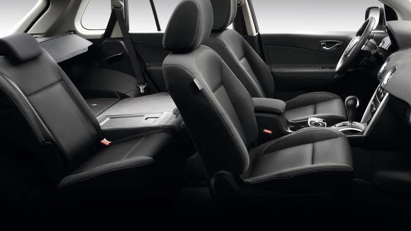 travel, high heels, close-up, no people, indoors, 1080P, vehicle, Renault Sherpa, seat, car interior, land vehicle, wheel, vehicle interior, wealth, shoe