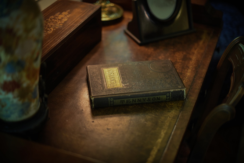 gold, antique, technology, finance, high angle view, table, material, close-up, black, 5K, brown, currency, things, dresser, selective focus, reading