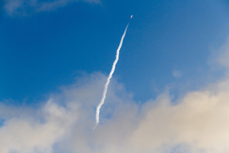 cloud - sky, white color, copy space, motion, on the move, united states, day, spacex, trail, space, transportation, blue, rocket, launch, aerospace industry