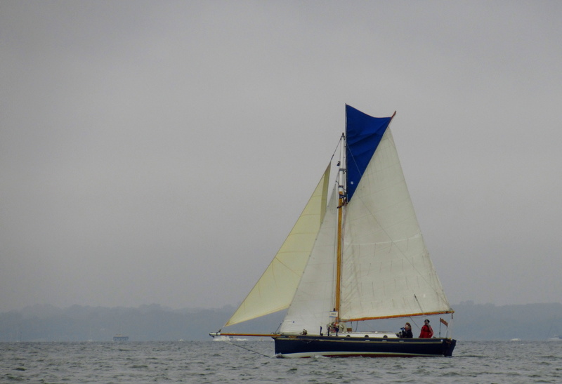 water, sky, mast, mist, outdoors, transportation, sailboat, copy space, 4K, england, day, no people, pole, sailing, sea, isle of wight, nature, cold, clear sky
