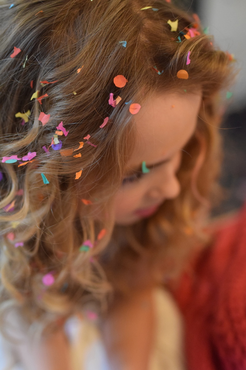 5K, shallow, headshot, adult, festival, haired, hairstyle, celebration, girls, hair, people, confetti, colourfull, face, summer, brown, close-up, colour