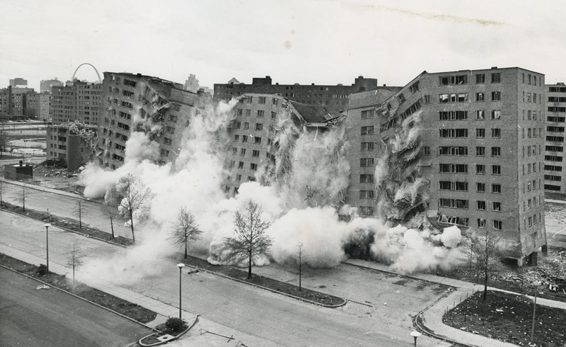 building exterior, built structure, high angle view, building, destruction, pollution, nature, undermining, day, land vehicle, city life, transportation
