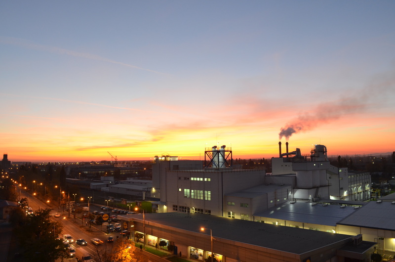 emitting, air pollution, 4K, atmospheric, building exterior, factory, city, illuminated, cloud - sky, high angle view, smoke - physical structure, industry