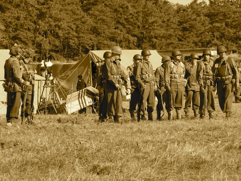 wwi, men, government, wwii, land, day, armed forces, soldier, nature, field, casual clothing, war, walking, tree, standing, tent, group of people, people