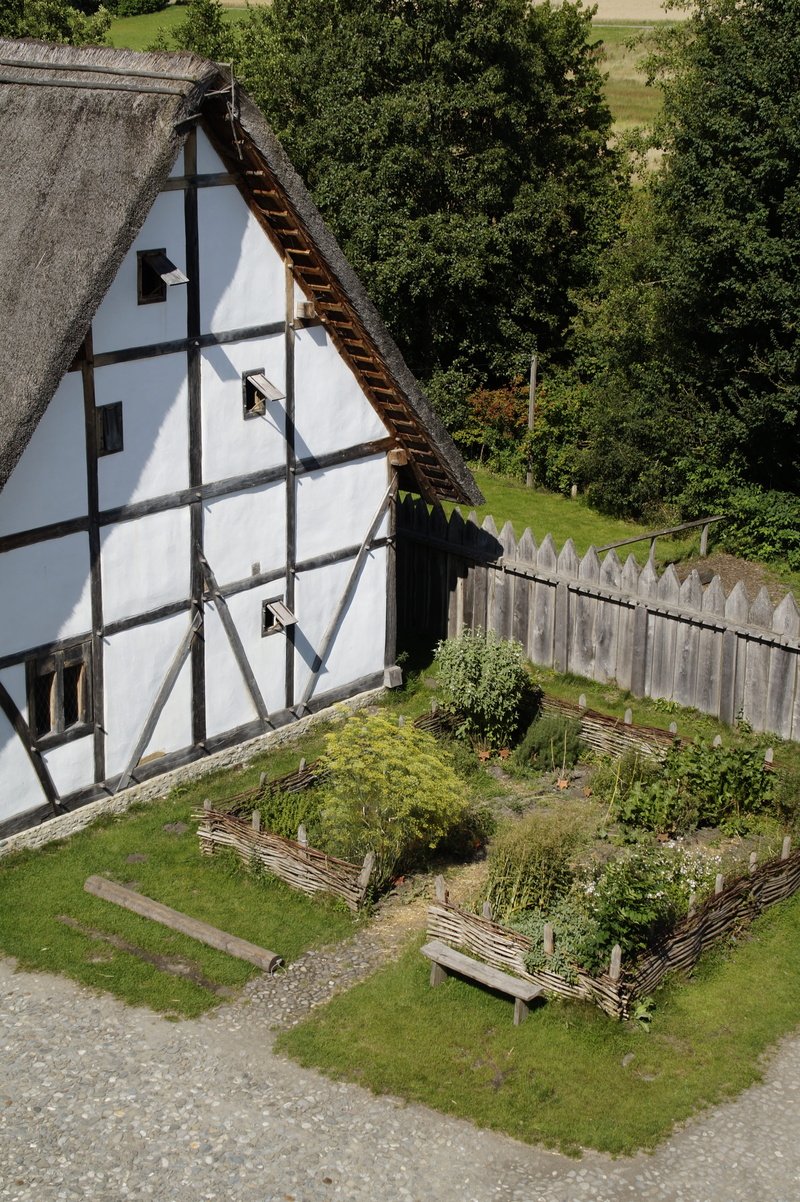 building, medieval, outdoors, building exterior, bridge - man made structure, green color, plant, woods, southern germany, bach ritterburg, grass, 5K