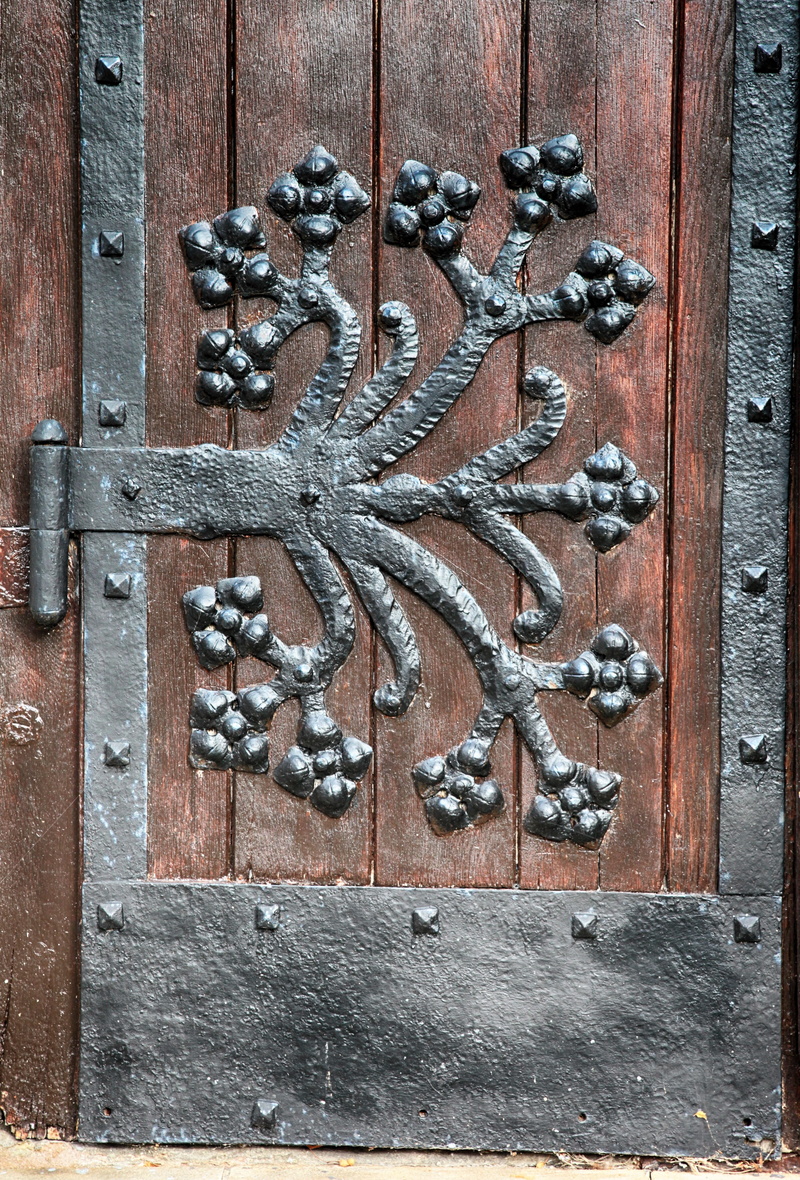 capital letter, forged, close up, day, wood - material, text, blacksmithing, communication, construction, table, directly above, creativity, western script