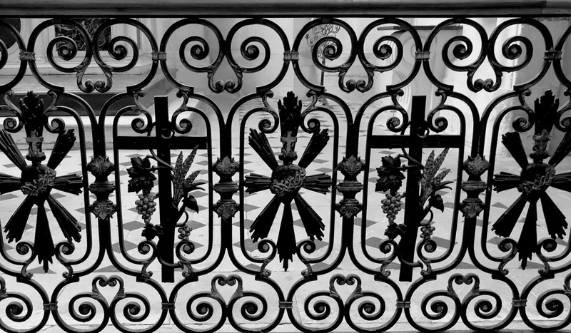 Grid, design, iron - metal, protection, iron, day, pattern, Church, architecture, built structure, 2K, gate, Balustrade, ornate, backgrounds, wrought iron