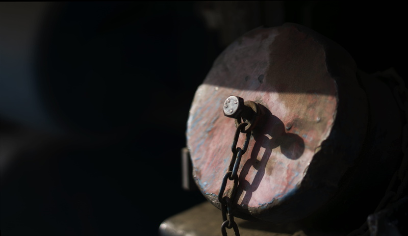 black background, no people, apparel, machine, weapon, lock, vise, banister, handrail, cushion, clothing, rust, weaponry, copy space, shape, headrest, 5K