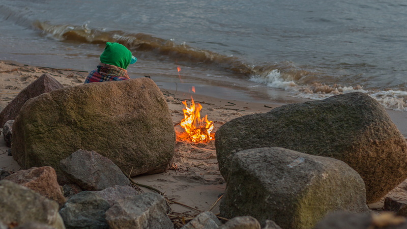 lake, warm, heat - temperature, flame, burn, rock - object, hot, men, land, nature, heat, rock, baltic sea, fire - natural phenomenon, 5K, glowing, charcoal