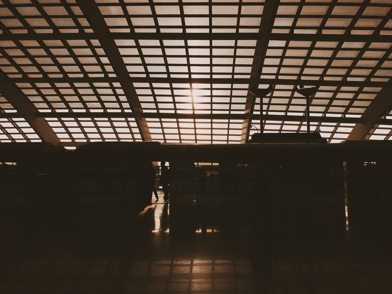 roof, sunlight, built structure, arena, flooring, office building, pattern, domestic room, shunyi qu, transportation, home decor, grille, indoors, day