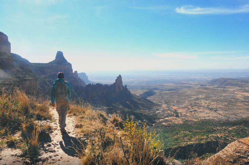 tigrai, trail, standing, full length, beauty in nature, leisure activity, 4K, looking at view, rear view, one person, photo, view, sky, nature, mountain