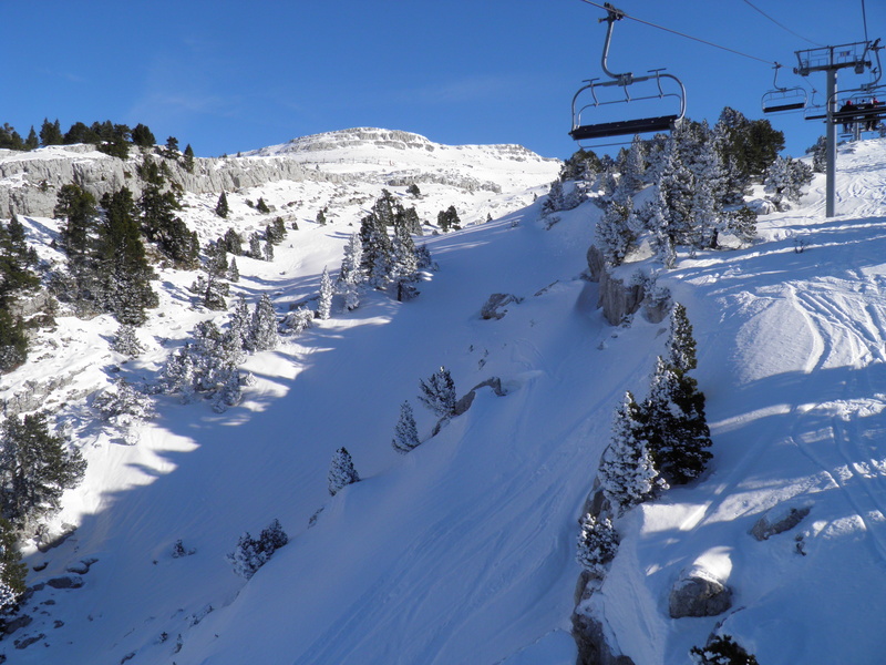 mountain range, snowy, no people, white color, ski lift, nature, villard-de-lans, snowy landscape, day, cold temperature, scenics - nature, snowcapped mountain
