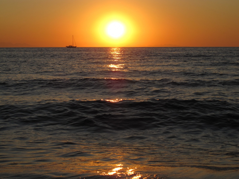 water, 4K, evening, summer, light, beautiful, tranquil scene, landscape, sunlight, idyllic, sun, afterglow, outdoors, sea, nature, sunset sea, horizon over water