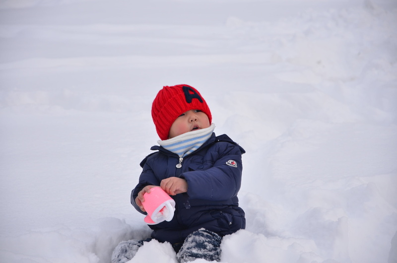 snow, three quarter length, males, baby, kids, childhood, one person, outdoors, meng child stay, boys, cold temperature, men, hood - clothing, clothing