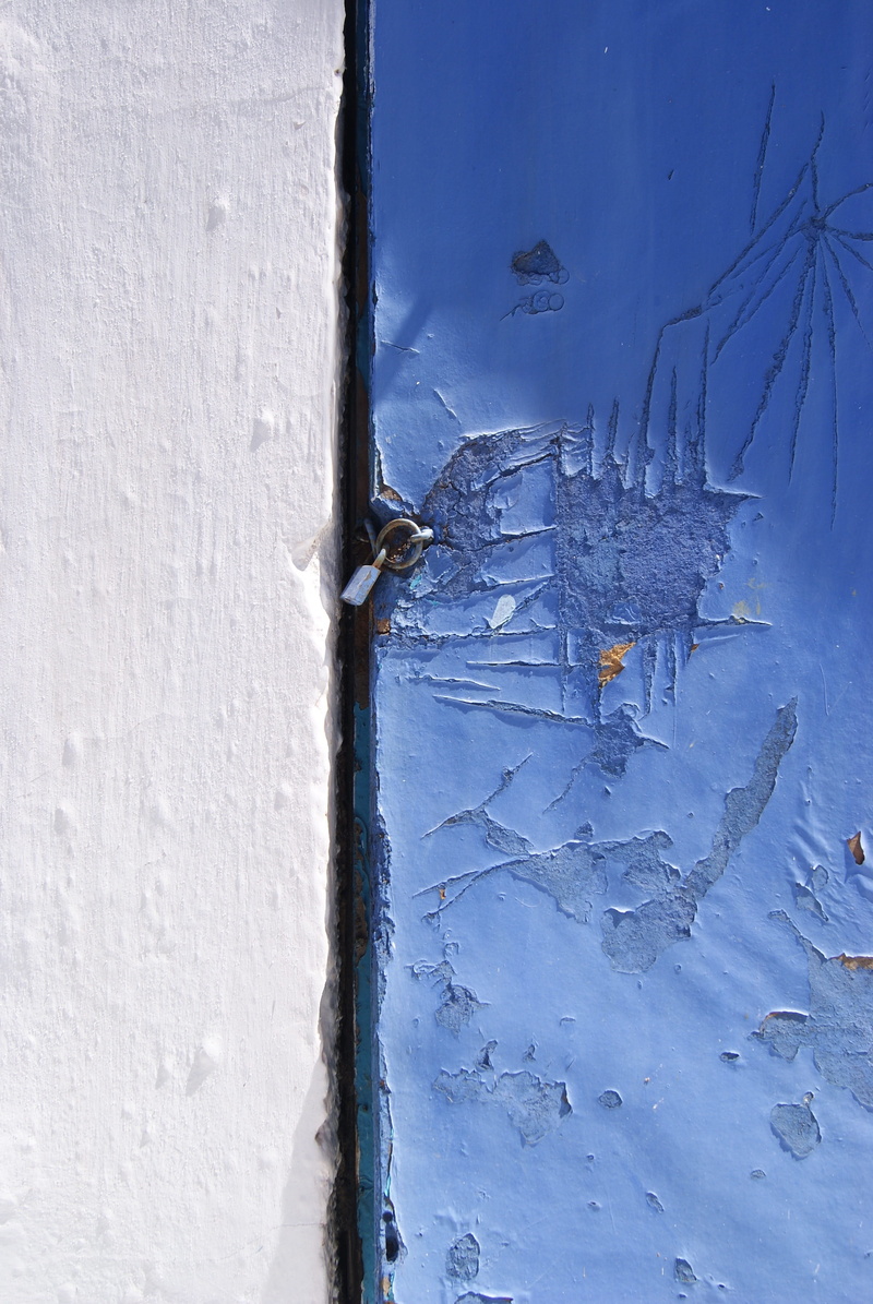 beauty in nature, close-up, nature, blue, architecture, stained, surface, vintage, backdrop, outdoors, effect, white, artistic, paint, window, built structure