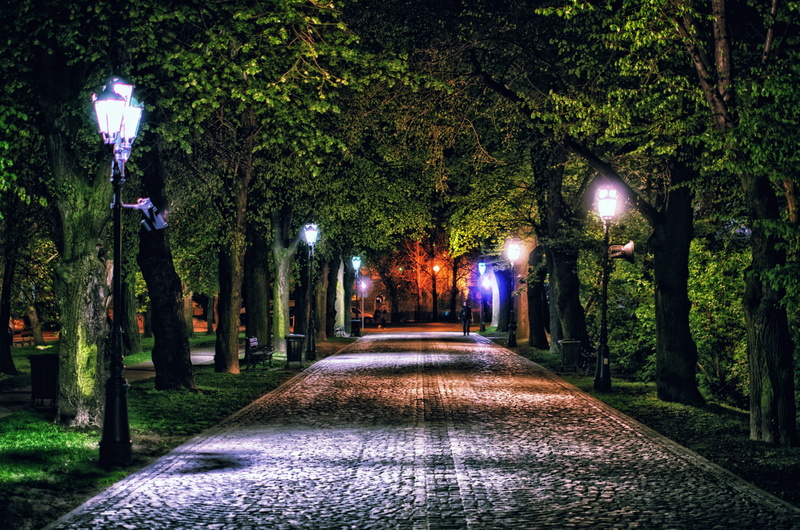 diminishing perspective, black, light - Natural Phenomenon, dark, growth, lamp, famous Place, outdoors, architecture, europe, cityscape, track, long, footpath