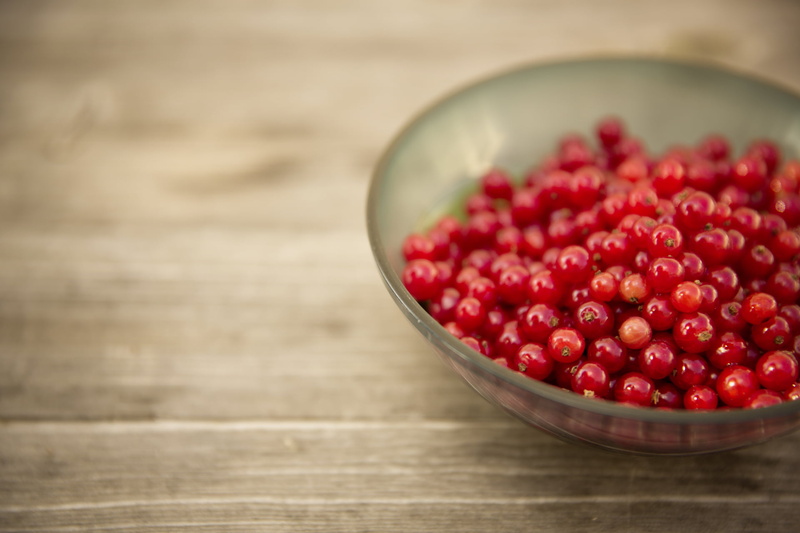bowl, still life, focus on foreground, ripe, freshness, abundance, 1080P, table, container, healthy eating, wellbeing, selective focus, berry fruit, berries