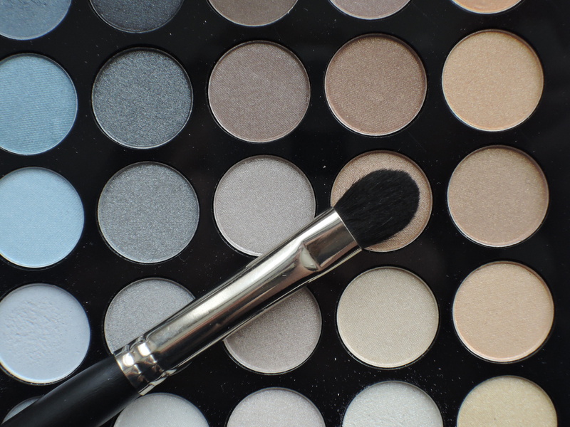 cosmetics, brush, make-up brush, in a row, indoors, beauty, palette, no people, 4K, geometric shape, beauty product, face powder, shape, design, full frame