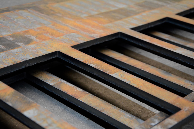 focus on foreground, indoors, day, siegen, interior, metall, architecture, design, in a row, edelstahl, metal, industrial, 5K, built structure, interior design