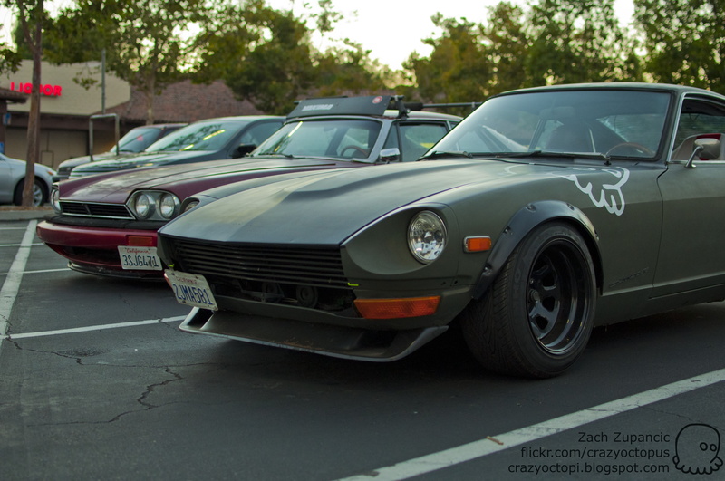 4K, vintage car, land vehicle, transportation, Datsun, city, mode of transportation, car, stationary, road, travel, motor vehicle, street, outdoors, parking