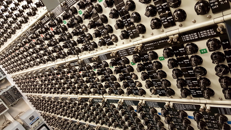 bottle, in a row, equipment, choice, 2K, backgrounds, options, container, abundance, full frame, large group of objects, arrangement, sound Mixer, high angle view