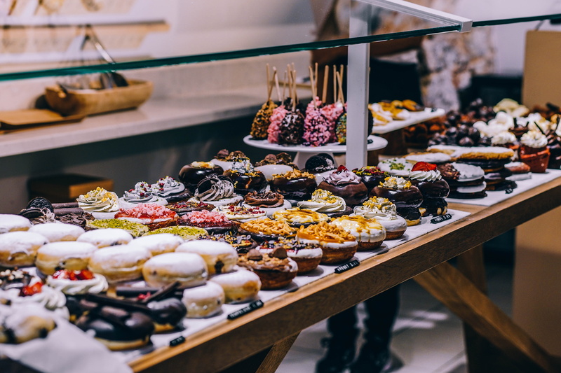 5K, rolls, pastry, display cabinet, freshness, delicious, food and drink, indoors, supermarket, store, temptation, products, small business, sweets, sale