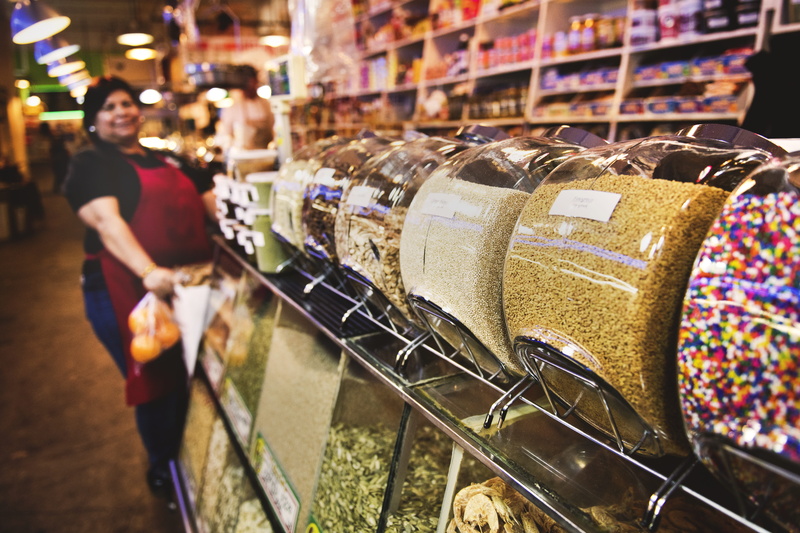 option, casual clothing, marketplace, woman, shopping, shot, real people, containers, consumerism, men, variation, lifestyles, one person, candies, macro