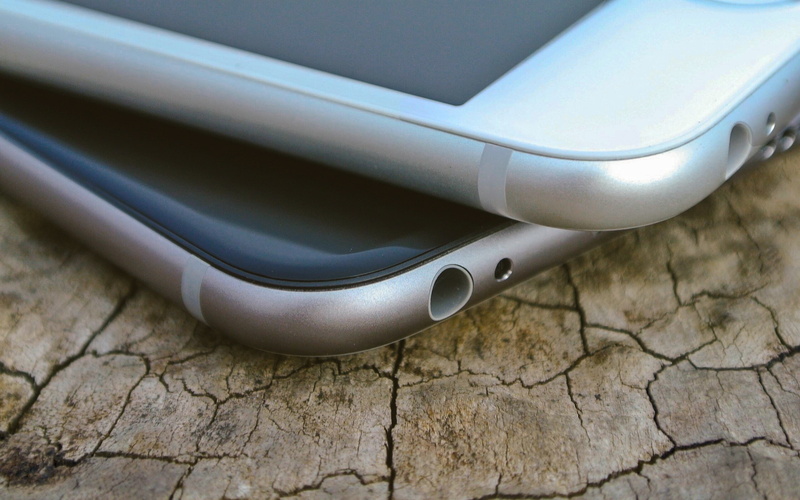 luxury, business, mode of transportation, wheel, land vehicle, white, environment, close-up, equipment, ios, visual Screen, apple, day, telephone, global Communications