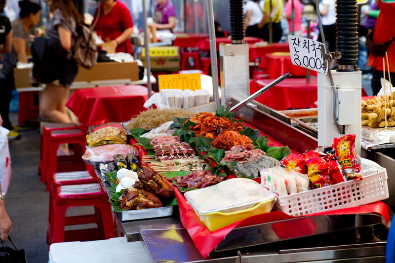 5K, container, real people, pepper, retail display, sale, for sale, vegetable, foods, market, focus on foreground, namdaemun market, food and drink, seoul