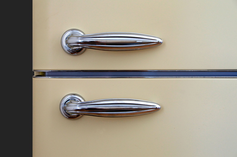 security, indoors, metal, still life, drawer, design, door knob, chrome, function, fitting, silver colored, reflection, lock, nostalgic, door, entrance