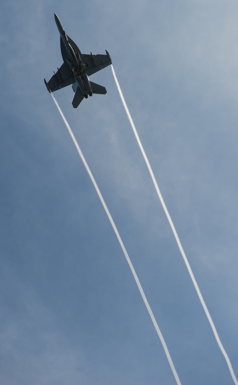 flight, speed, on the move, sky, f-a-18, vapor trail, navy, fighter, nature, military jet, flying, airplane, super hornet, aviation, military airplane