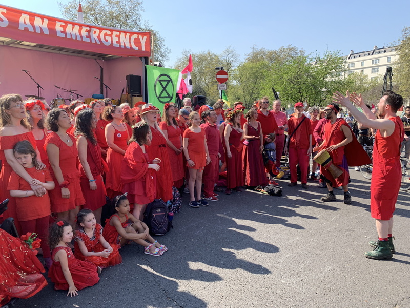 group of people, person, sing, clothing, men, nature, uniform, apparel, parade, 4K, built structure, women, people, crowd, outdoors, architecture, marble arch
