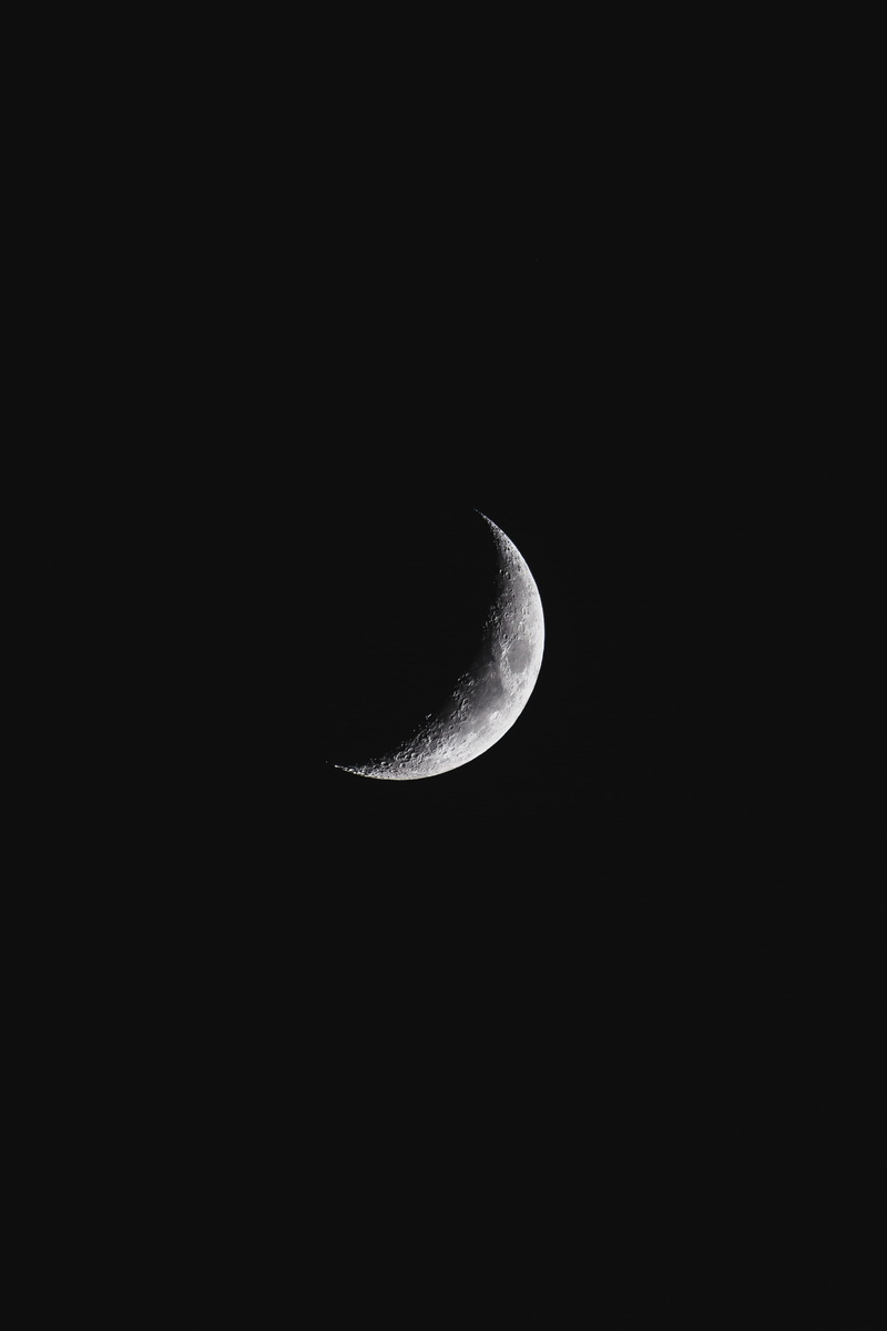 photography, 4K, idyllic, moon, moon surface, black, astrophotography, half moon, scenics - nature, shot, copy space, clear sky, space and astronomy, galaxy