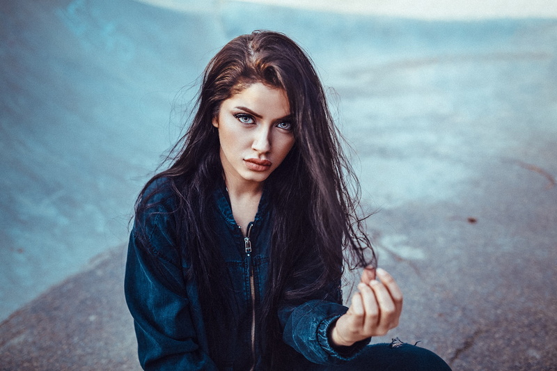 face, 1080P, blue eyes, brunette, looking at viewer, Lennart Bader, sitting, lips, hands in hair, portrait, model, women