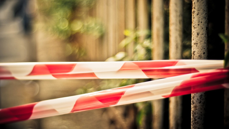 outdoors, textile, close-up, in a row, selective focus, fence, barrier, safety, no people, 1080P, railing, white, boundary, focus on foreground, depth of field