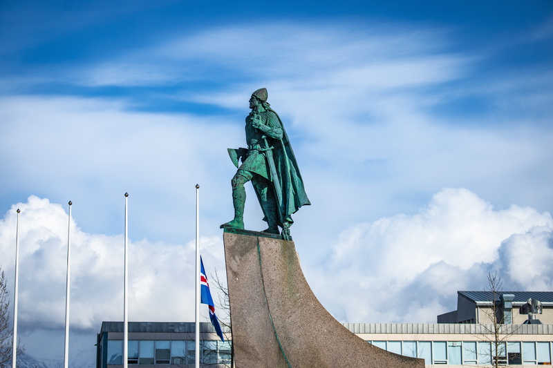 eriksson, leif eriksson, male likeness, no people, architecture, the past, sky, built structure, history, art and craft, female likeness, human representation