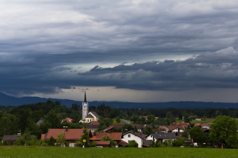 mountain, clouds, forward, spirituality, cloud lift, cloud - sky, 4K, residential district, nature, storm, clouded sky, threatening, environment, house