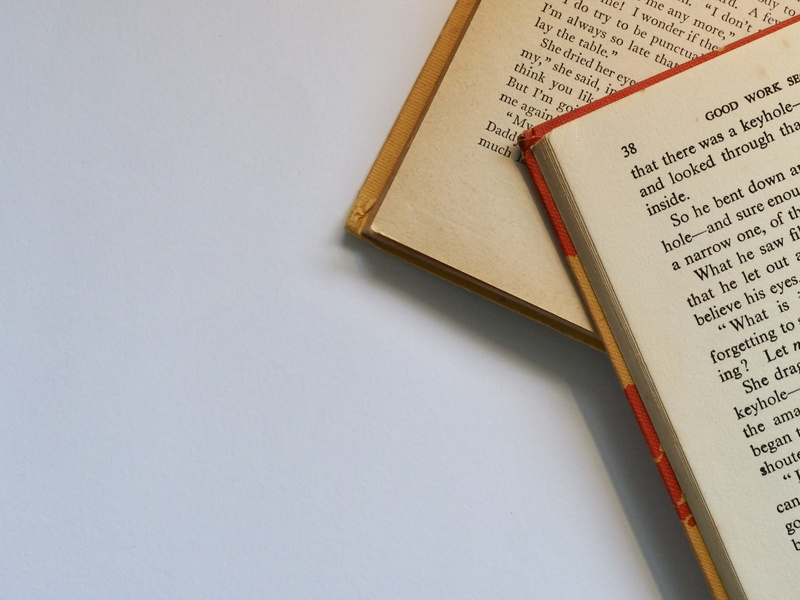 blogging, write, close-up, vintage, research, literature, indoors, white, high angle view, studio shot, two, book pages, book stack, book bindings, books